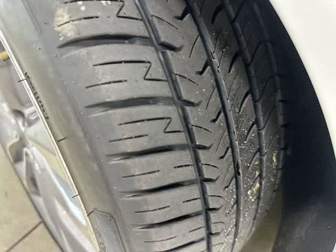 Used 2024 Chevrolet Malibu LT image 29