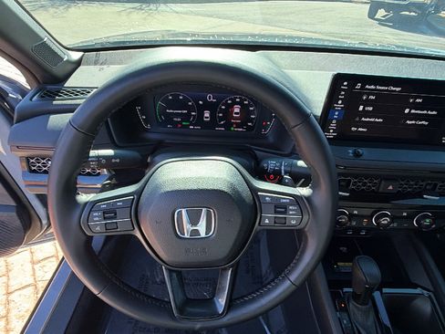 Used 2025 Honda Accord Sport image 26