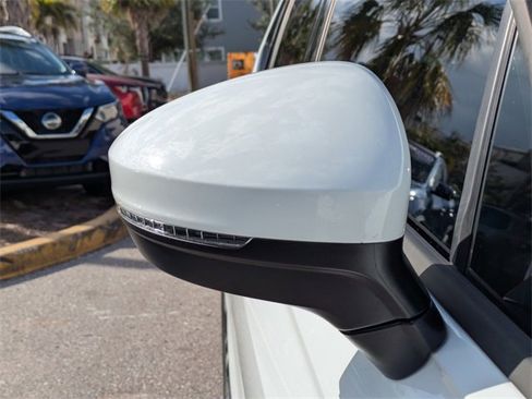 Used 2024 Volkswagen Tiguan S image 10