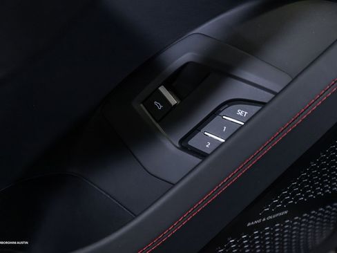 Used 2024 Lamborghini Urus S image 23
