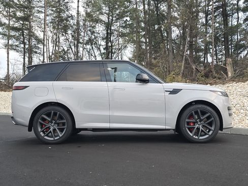 New 2025 Land Rover Range Rover Sport Dynamic SE image 26