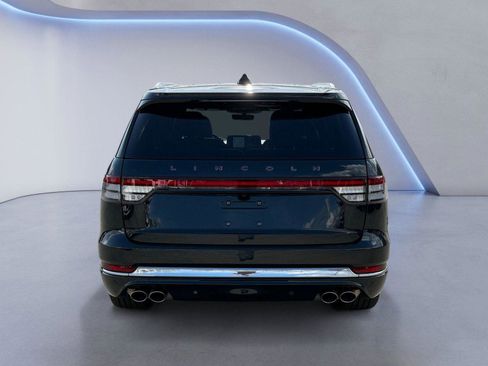 Used 2025 Lincoln Aviator Black Label AWD/4WD image 4