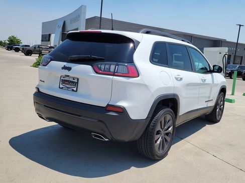 Used 2021 Jeep Cherokee Latitude Lux 80th Anniv w/ Quick Order Package 26U 80TH AWD/4WD image 3