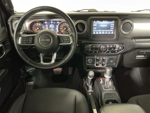 Used 2018 Jeep Wrangler Unlimited Sahara image 10