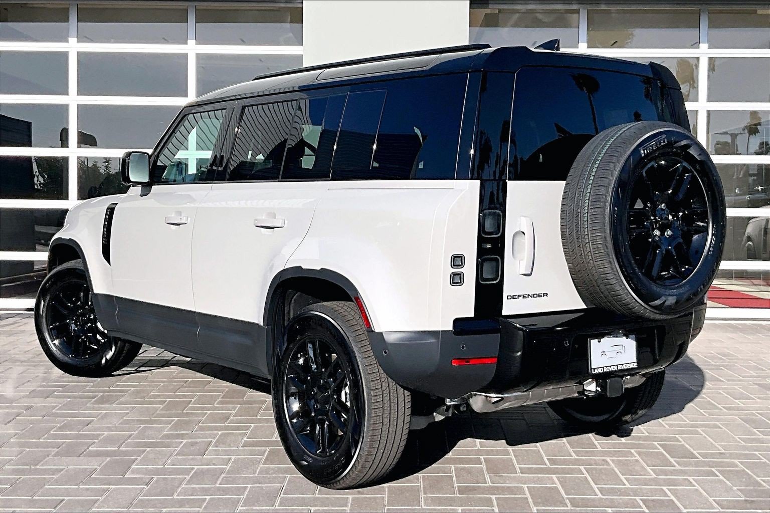 New 2026 Land Rover Defender 110 S AWD/4WD image 3