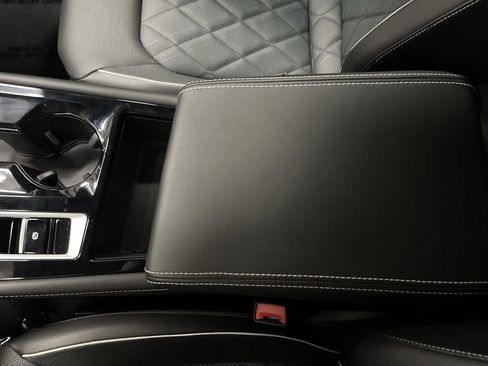 Used 2024 Volkswagen Atlas Cross Sport SEL Premium R-Line image 22