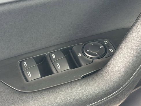 Used 2019 Chevrolet Blazer LT image 32