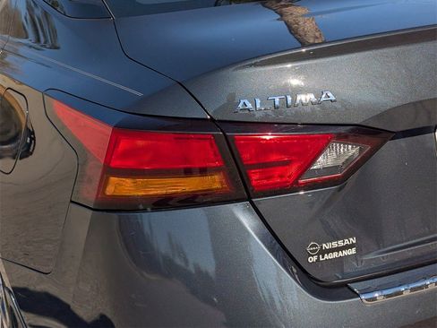 Used 2021 Nissan Altima 2.5 Platinum image 13