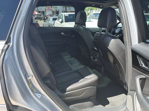 Used 2018 Audi Q7 3.0T Prestige w/ Prestige Package AWD/4WD image 22