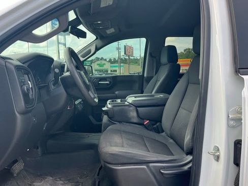 Used 2020 Chevrolet Silverado 1500 Custom w/ Custom Value Package image 7