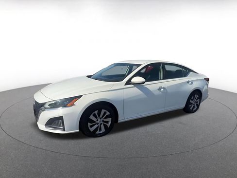 Used 2023 Nissan Altima 2.5 S FWD image 8
