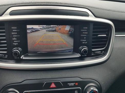 Used 2020 Kia Sorento EX FWD image 17