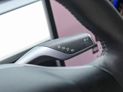 Used 2024 Tesla Model Y Long Range AWD/4WD image 20
