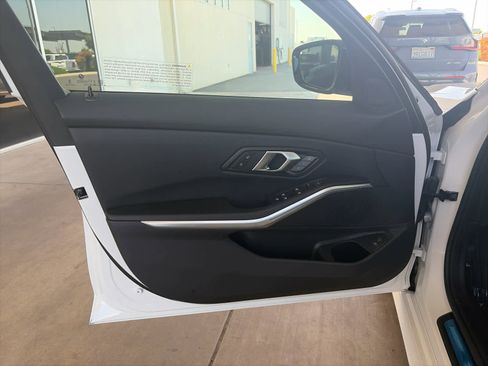 New 2026 BMW 330i Sedan w/ M Sport Package image 8