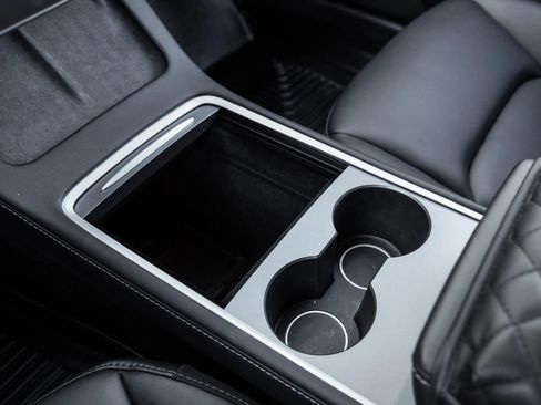 Used 2023 Tesla Model 3 Performance image 34