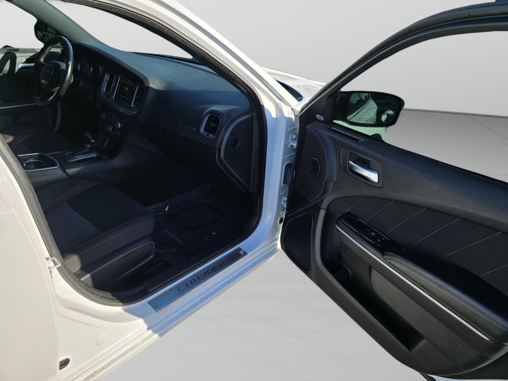 Used 2023 Dodge Charger SXT w/ Cold Weather Package RWD image 25