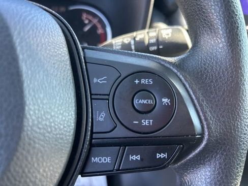 Used 2024 Toyota RAV4 XLE image 19