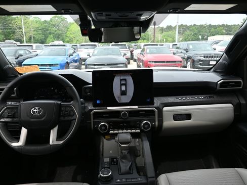 Used 2024 Toyota Tacoma Limited w/ Limited Package (LT) image 25