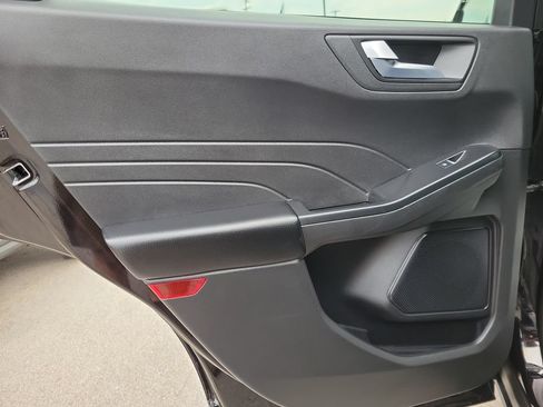 Used 2025 Ford Escape ST-Line Select AWD/4WD image 10