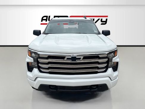 Used 2026 Chevrolet Silverado 1500 Custom RWD image 2