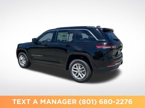 New 2026 Jeep Grand Cherokee 4WD image 3