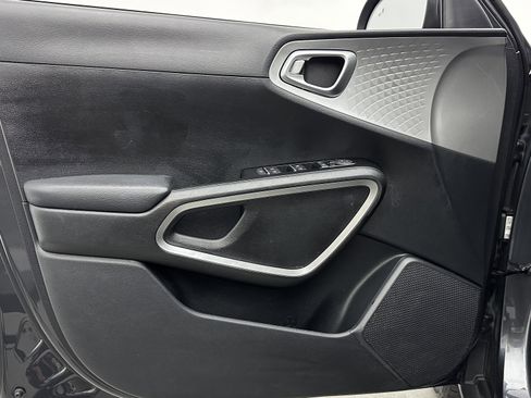 Used 2024 Kia Soul LX w/ Option Group 015 image 22