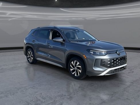 Certified 2026 Volkswagen Tiguan S FWD image 2