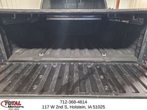 Used 2020 Nissan Frontier SV w/ Midnight Edition Floor Mats image 9