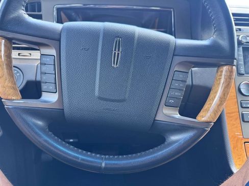 Used 2014 Lincoln Navigator 4WD w/ Equipment Group 101A image 38