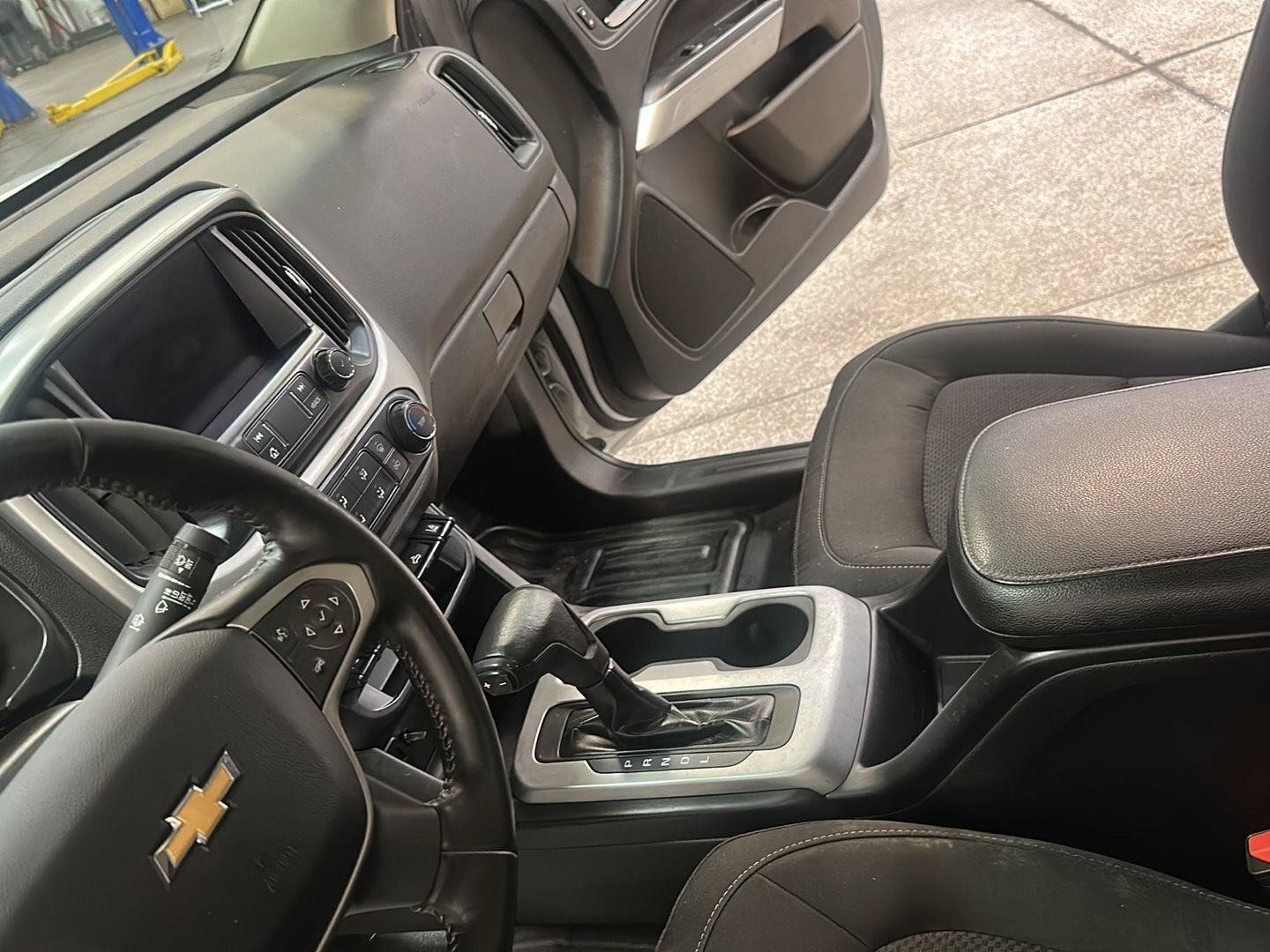Used 2020 Chevrolet Colorado LT w/ Safety Package AWD/4WD image 26