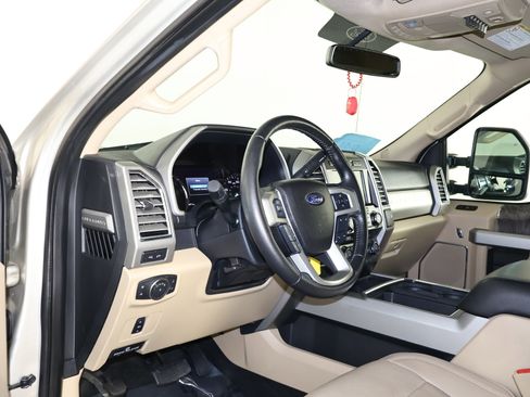 Used 2017 Ford F250 Lariat w/ Lariat Value Package image 50