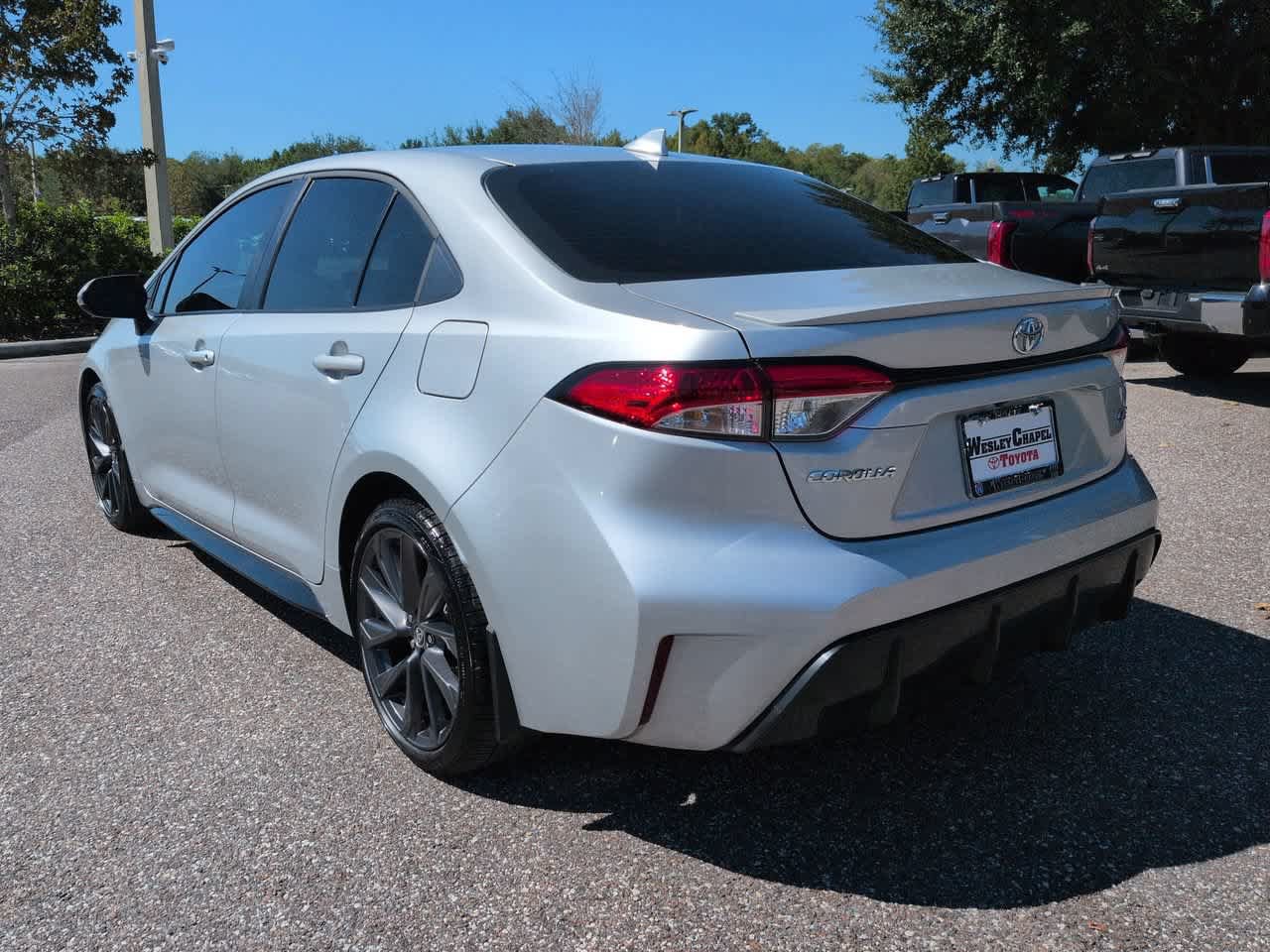Certified 2026 Toyota Corolla SE FWD image 4