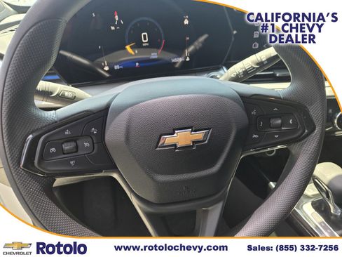 Used 2025 Chevrolet Trax LT w/ LPO, Blackout Package FWD image 23