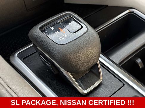 Used 2022 Nissan Pathfinder SL AWD/4WD image 26
