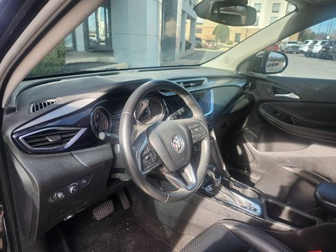 Used 2021 Buick Encore GX Essence w/ Experience Buick Package image 17