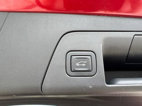 Used 2023 Buick Envision Essence FWD image 11