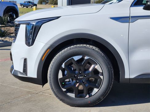 New 2026 Kia Sorento S w/ S Panoramic Sunroof Package image 5