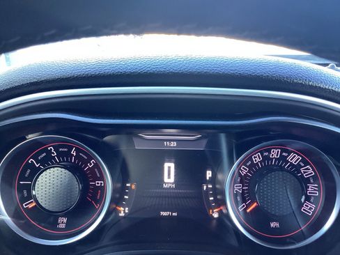 Used 2019 Dodge Challenger SXT image 7