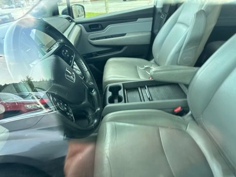 Used 2018 Honda Odyssey EX-L image 2