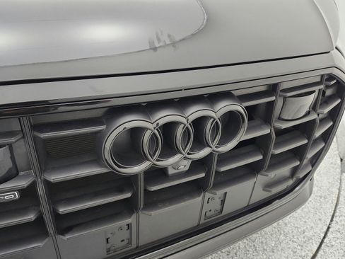 Used 2022 Audi Q8 Premium Plus AWD/4WD image 18