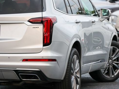 Used 2020 Cadillac XT6 Premium Luxury FWD image 21