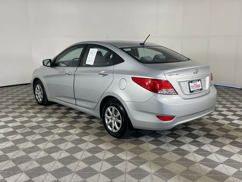 Used 2013 Hyundai Accent GLS FWD image 19