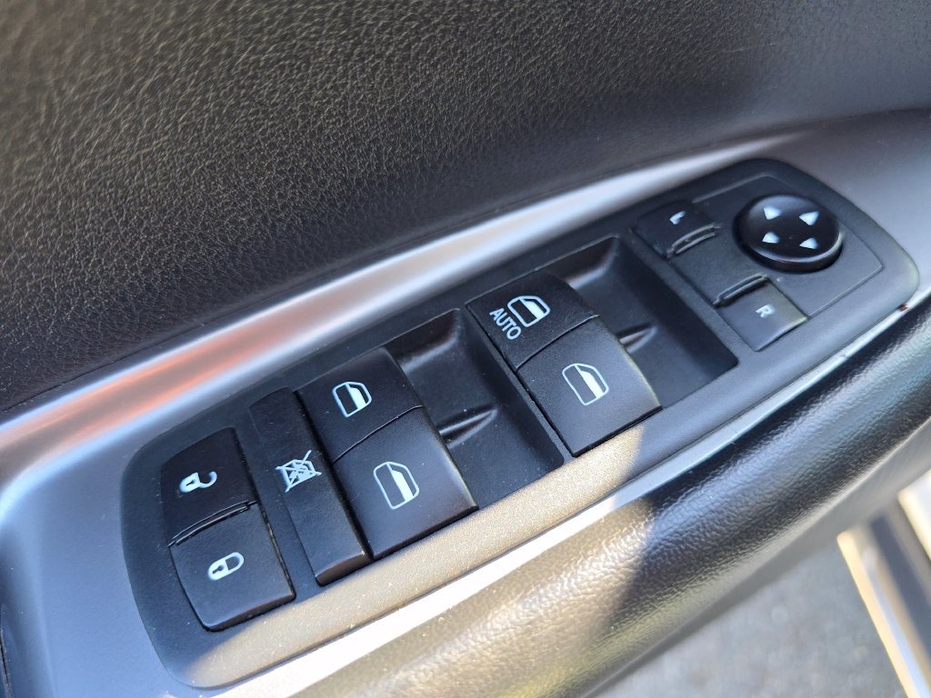 Used 2020 Dodge Journey Crossroad FWD image 26