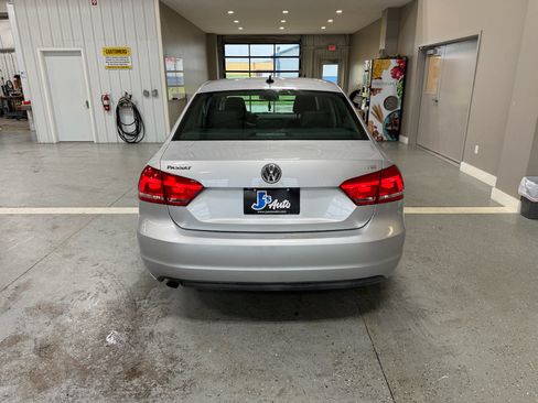 Used 2015 Volkswagen Passat 1.8T Wolfsburg Edition FWD image 6
