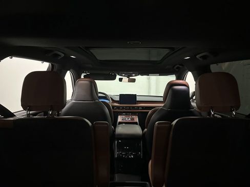 Used 2022 Lincoln Aviator Reserve w/ Equipment Group 201A image 23