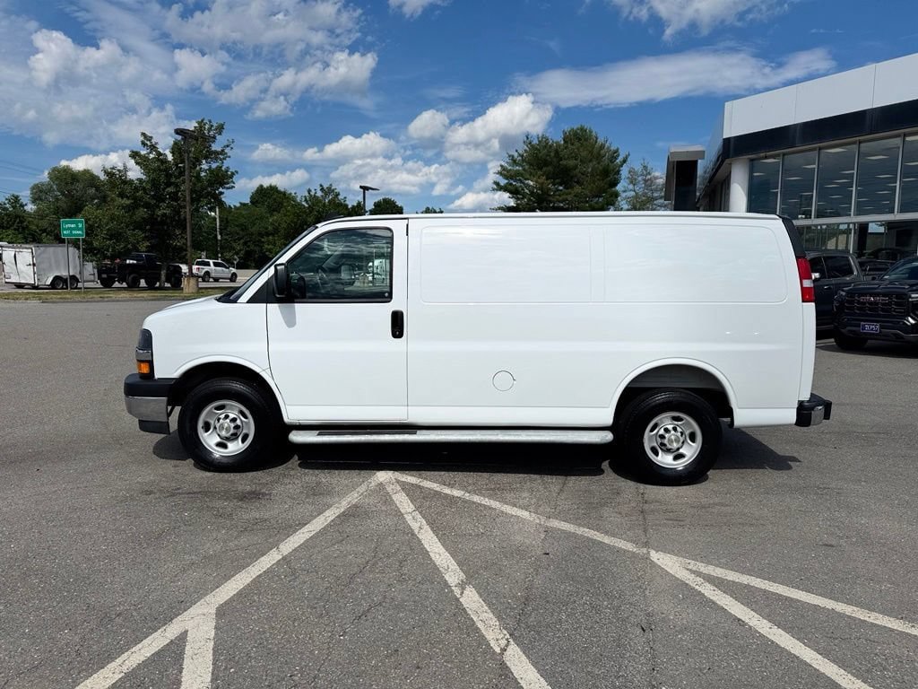 Used 2025 Chevrolet Express 2500 w/ Driver Convenience Package RWD image 2
