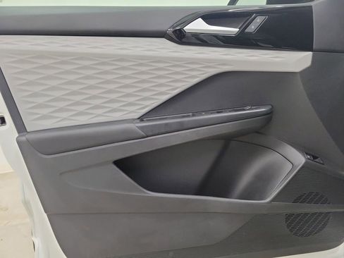 Used 2022 Volkswagen Taos S image 19