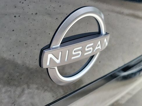 New 2027 Nissan Sentra SR w/ Floor Mat Package FWD image 11