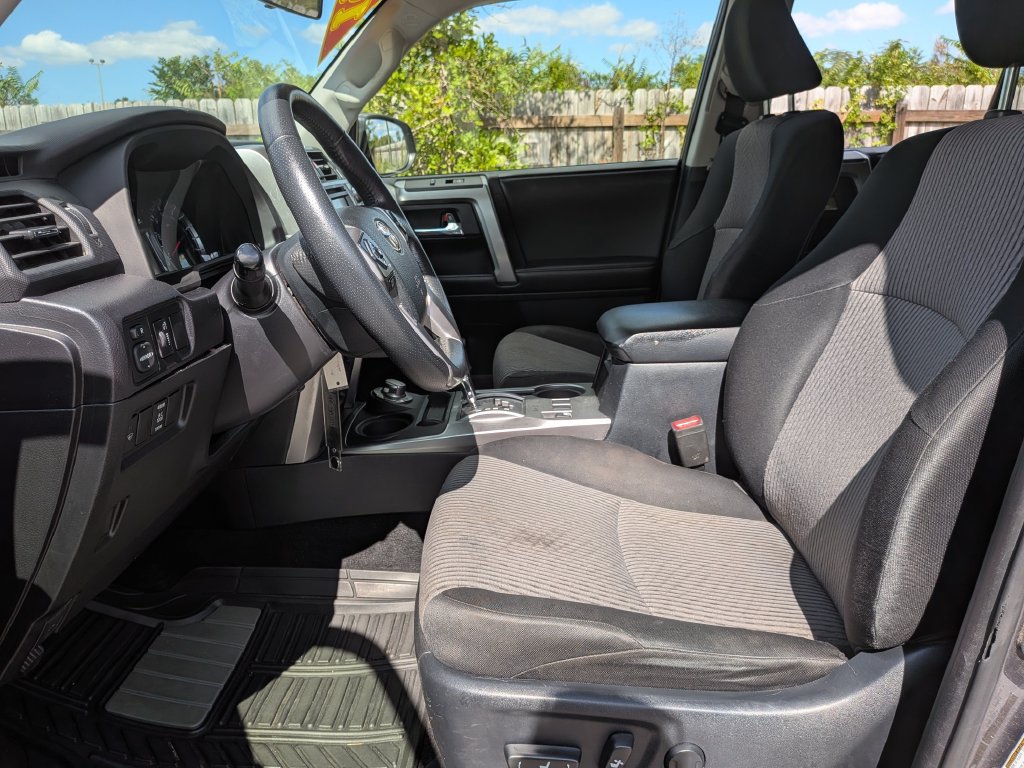 Used 2019 Toyota 4Runner SR5 AWD/4WD image 10