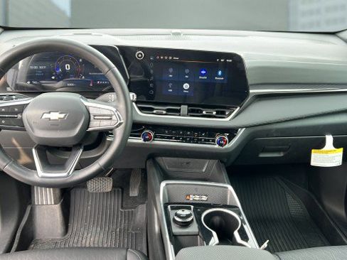 Used 2026 Chevrolet Equinox LT w/ Convenience Package II image 21